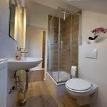 Victoria Apartment